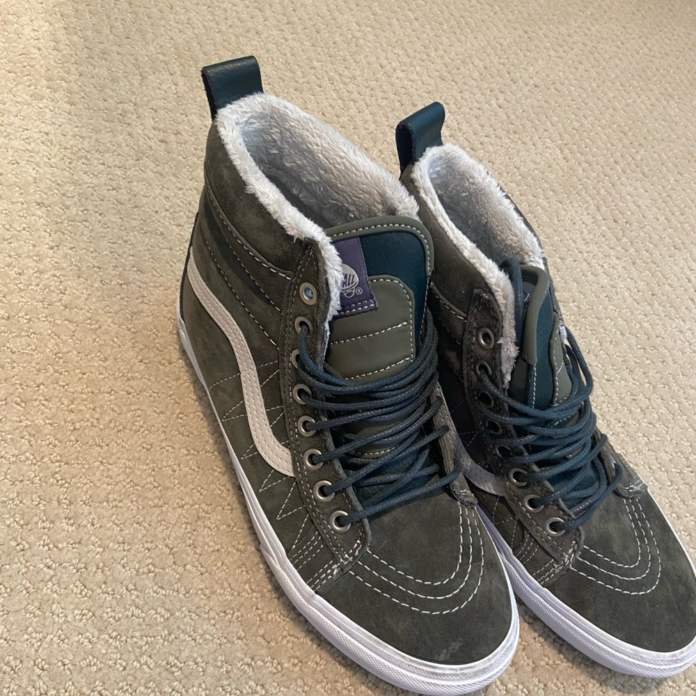 Brand New hunter green Vans - never worn